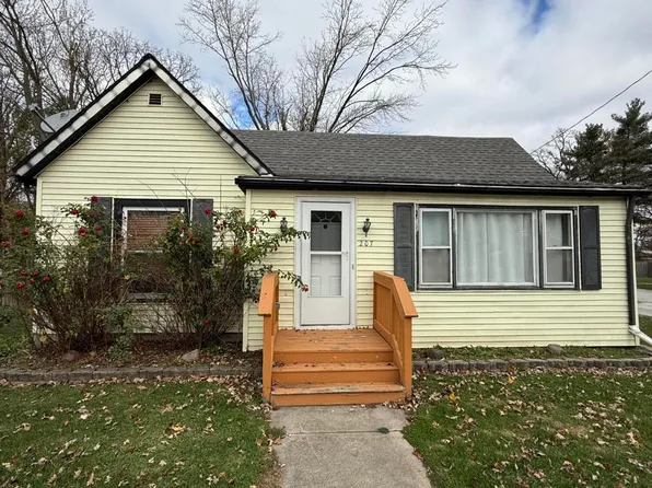 207 W Alyea St, Hebron, IN 46341
