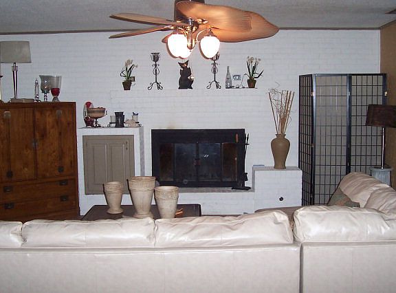 3rd image of 205 Oakdale St