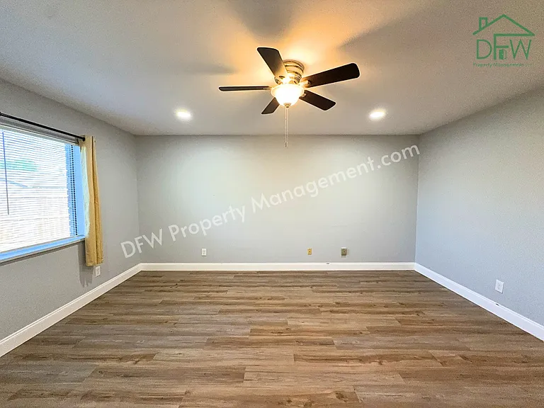 8917 Vernon Dr — Photo 7
