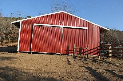 Barn has 3 10x10 horse stalls