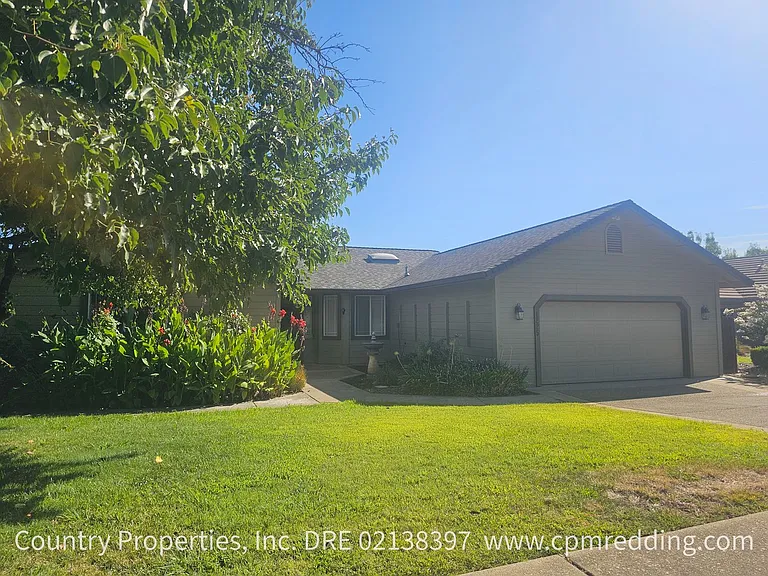 1225 River Ridge Dr — Photo 2