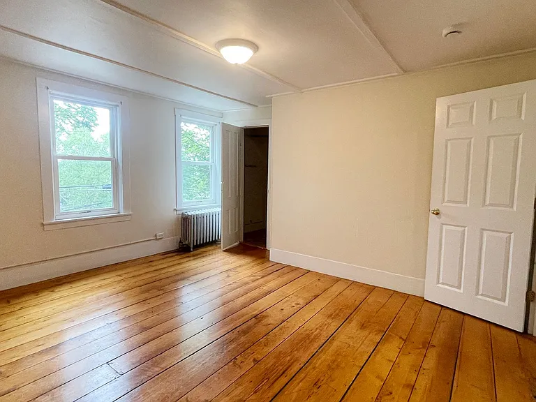6 Maple St — Photo 16