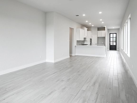5th image of 243 Bodensee Place