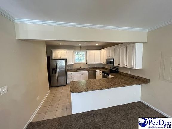 5th image of 453 Country Club Dr