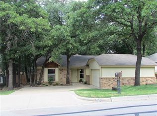 624 Lake Crest Pkwy, Azle, TX 76020
