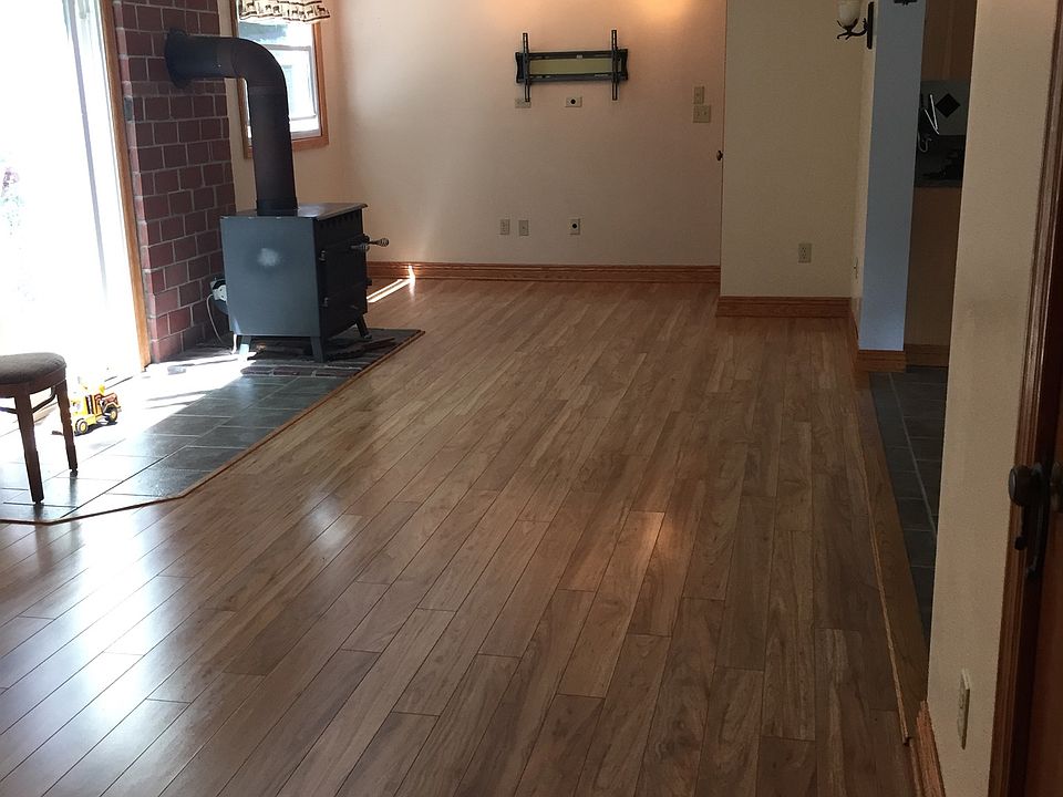 1st image of 21 Wellington St