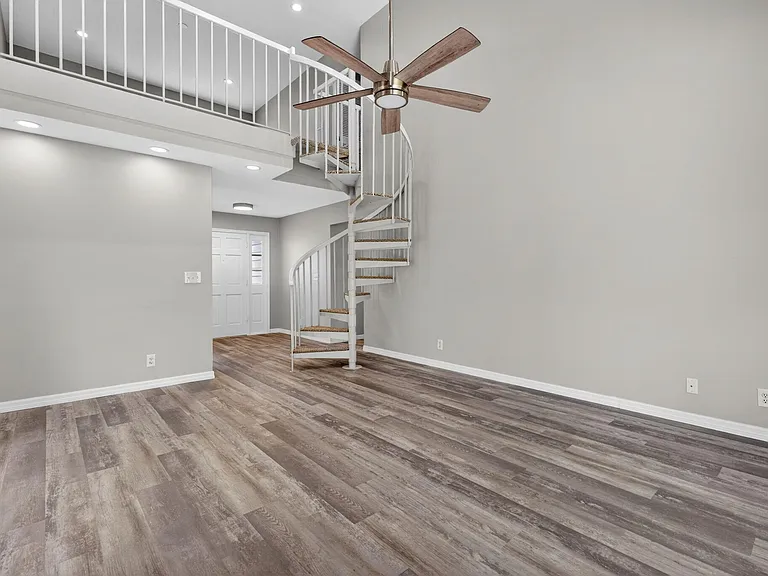 6119 Mullin St — Photo 5