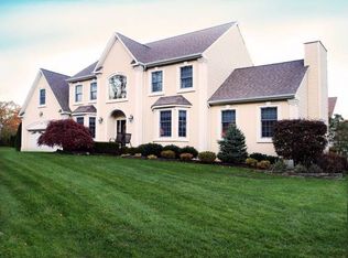 3 Hope St, Montvale, NJ 07645