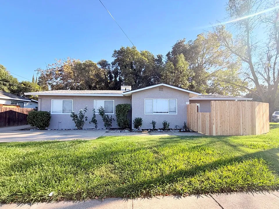 936 Franklin Ave