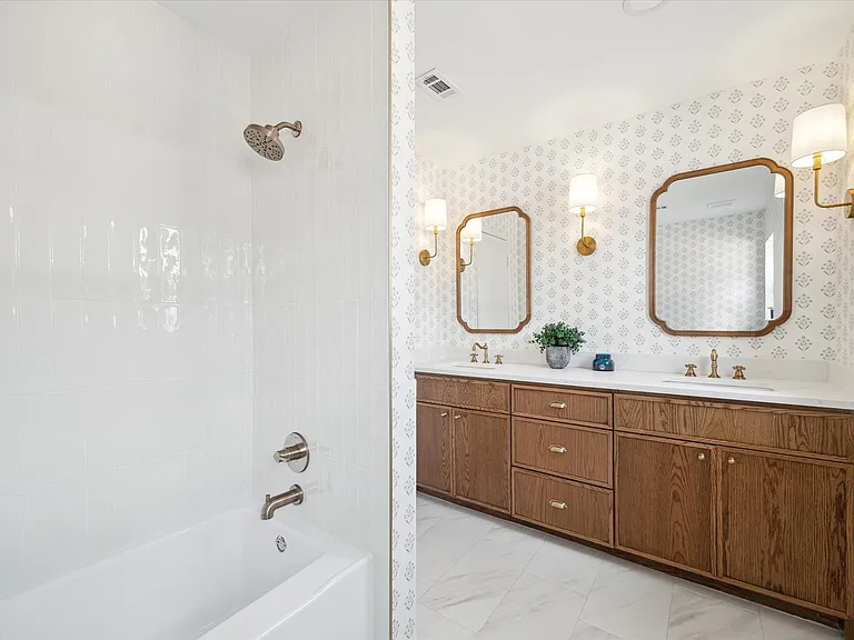 7715 Twin Hills Dr — Photo 27