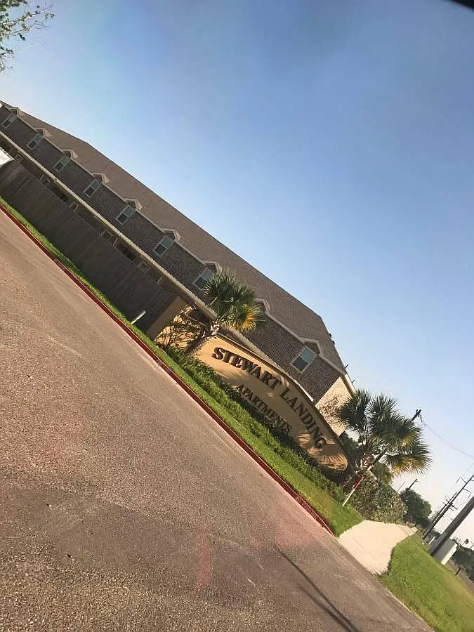 2 bed, 1100 sqft, $995 — Photo 1