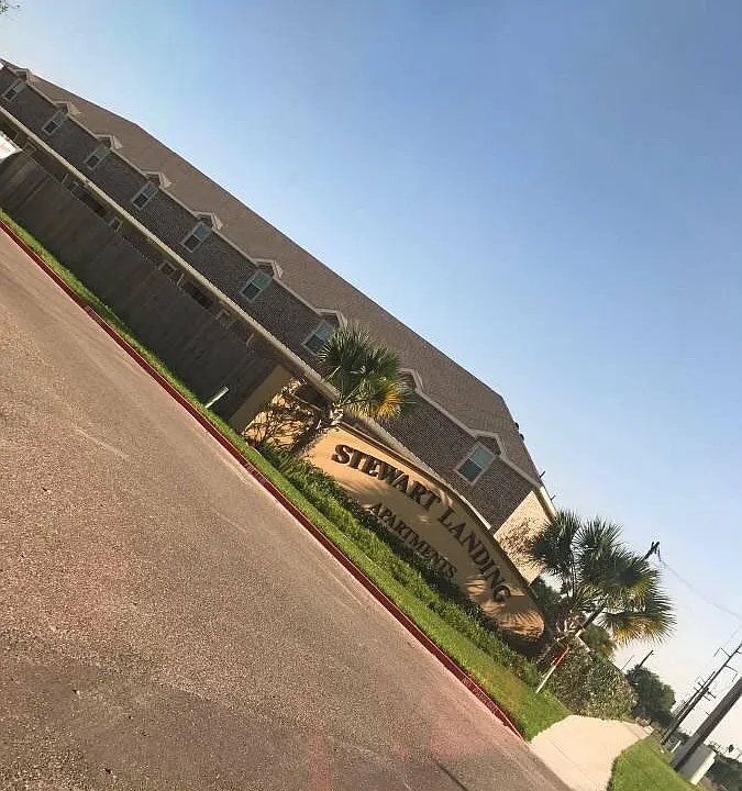 2502 E Franklin Ave #1
