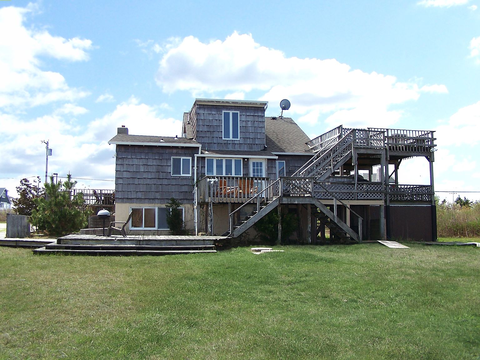 8 The Fairway, Oak Beach, NY 11702 Zillow