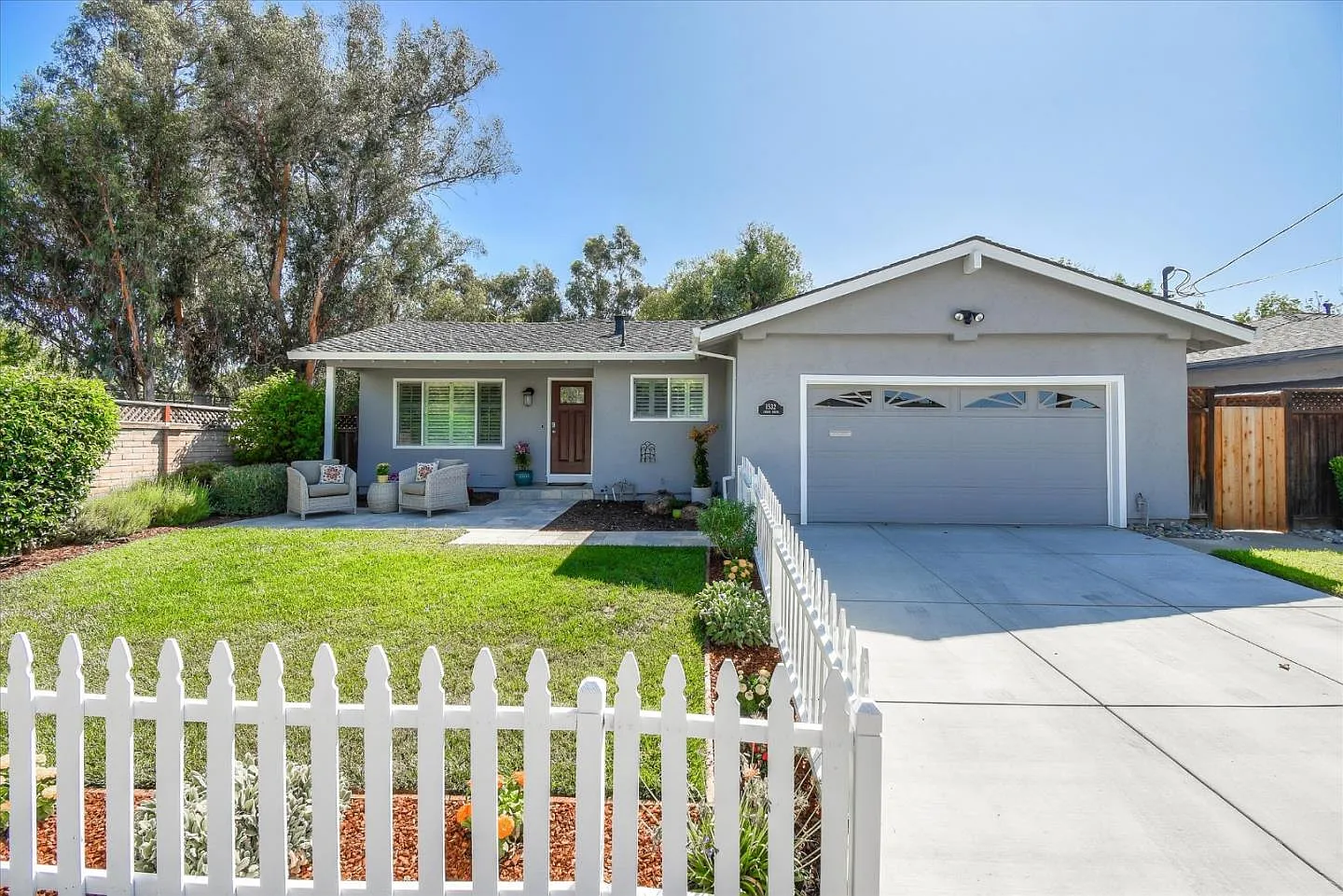 1532 Creek Dr photo 1