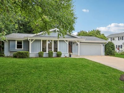 3725 South Maplewood LANE, New Berlin, WI, 53151
