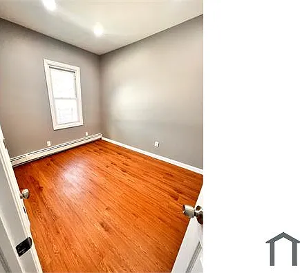 21716 Hempstead Ave — Photo 7