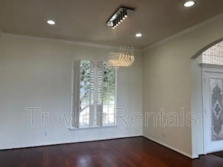 8104 San Antonio St — Photo 12