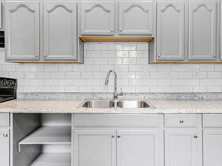 2413 Lamb Ave #1 — Photo 8