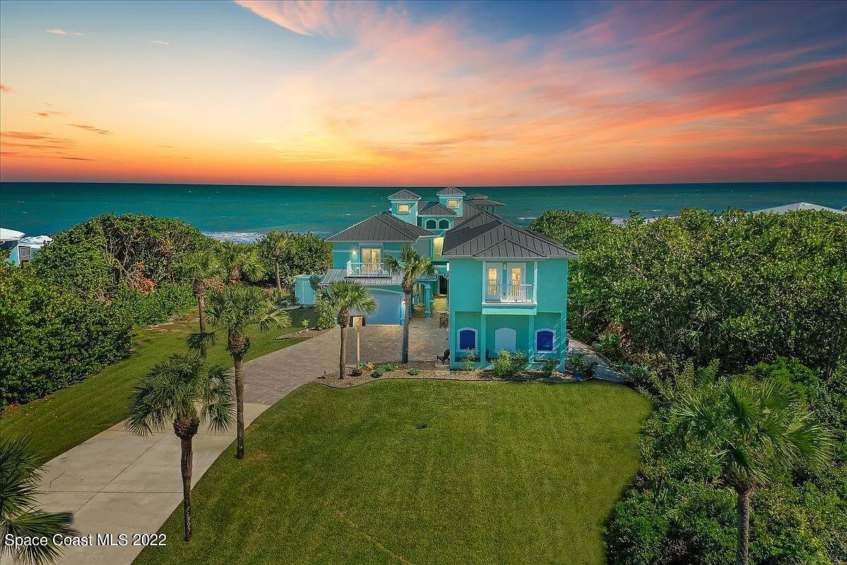 3 bed, 2.5 bath, 2299 sqft, $8,000 — Photo 1