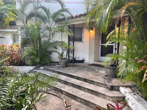 1010 S Douglas Rd APT 4, Coral Gables, FL 33134