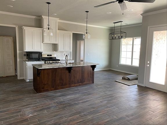 3rd image of 39 Highland Ln