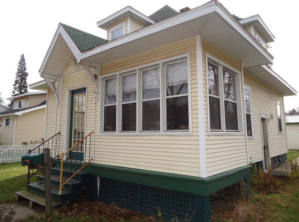 1st image of 719 E Wausau Ave