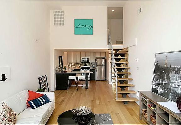 5th image of 94 Meserole St APT 2B