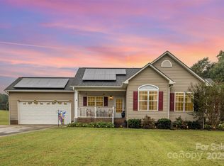 1000 Creekside Dr, Lincolnton, NC 28092