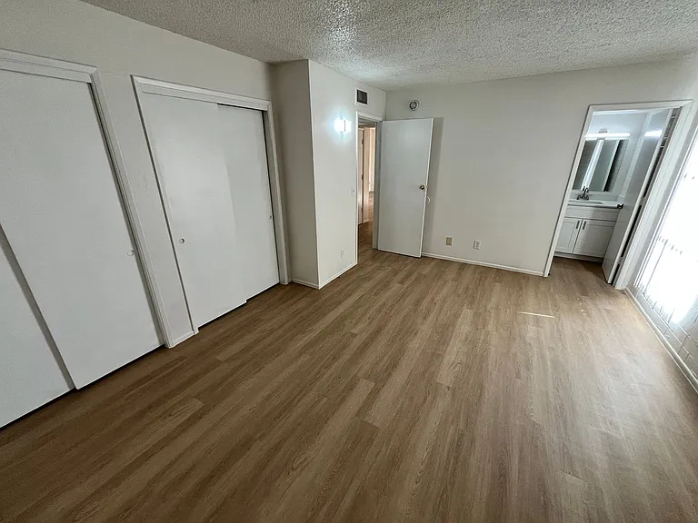 Catalina View Apartments — Photo 107