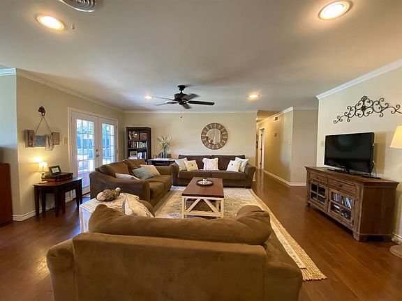 5th image of 3009 Ventura Dr