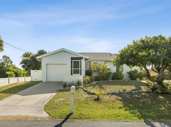 2600 Palmetto St, Nokomis, FL 34275