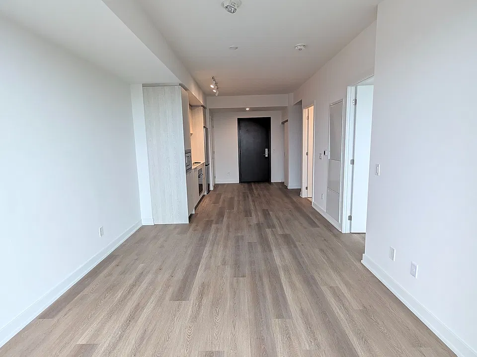 101 John St S #1212