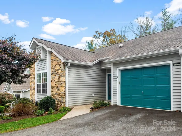 341 Laurel Park Pl, Hendersonville, NC 28791
