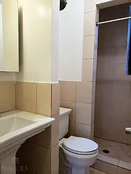 Rented by Hillel Realty Group