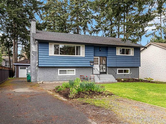 3rd image of 2924 Pickford Rd