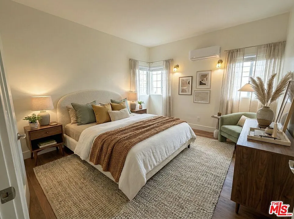 2 bed, 2.0 bath, 1250 sqft, $4,395 — Photo 2