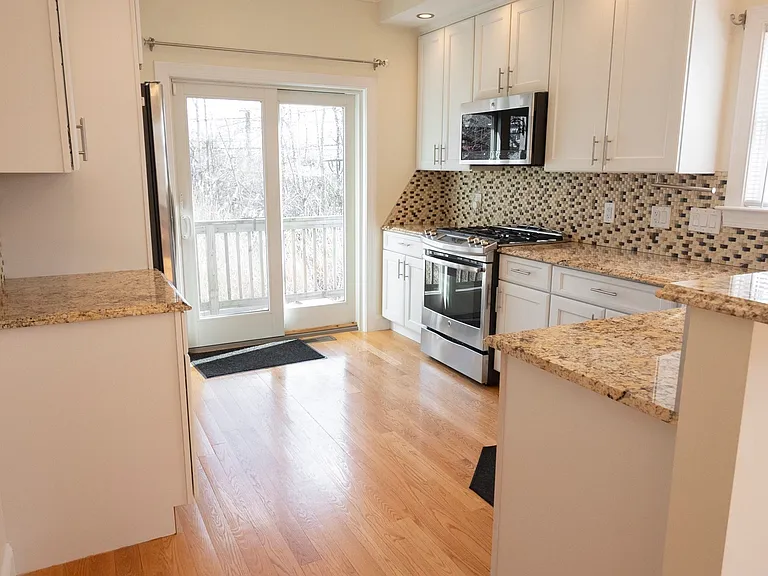 2 Westbrook St #1 — Photo 7