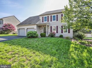 335 Olde Hickory Rd, Mount Wolf, PA 17347