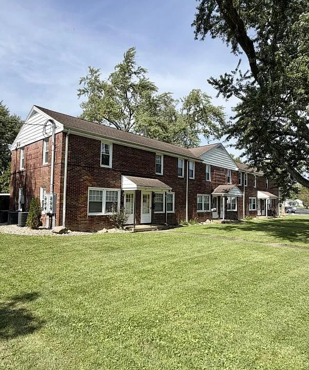 728 West St #736