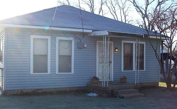 2nd image of 3300 N Oak Ave