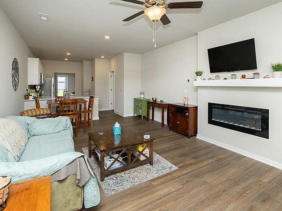 5th image of 3077 NW Irvinedale Dr