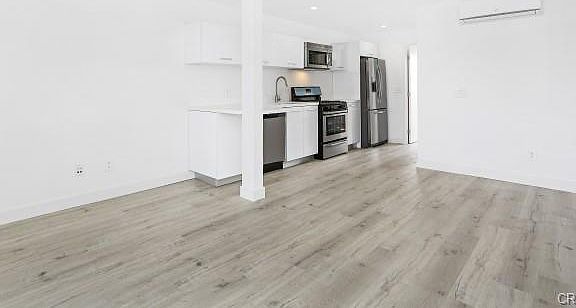 3rd image of 6745 Laurel Canyon Blvd