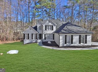 3760 Mountain Cove Rd, Snellville, GA 30039