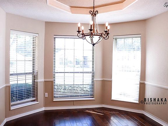 5th image of 818 Arapaho Dr