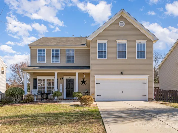 4442 Golden View Dr, Charlotte, NC 28278