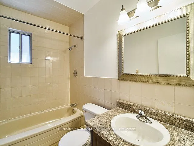 1007 Bathurst St #3 — Photo 12