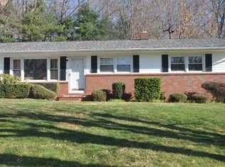 12 Debra Ln, Asheville, NC 28806