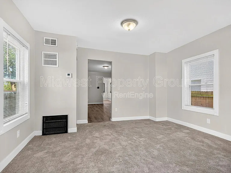 3610 Manhattan Ave — Photo 12