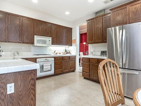 4th image of 3017 Rochdale Ct