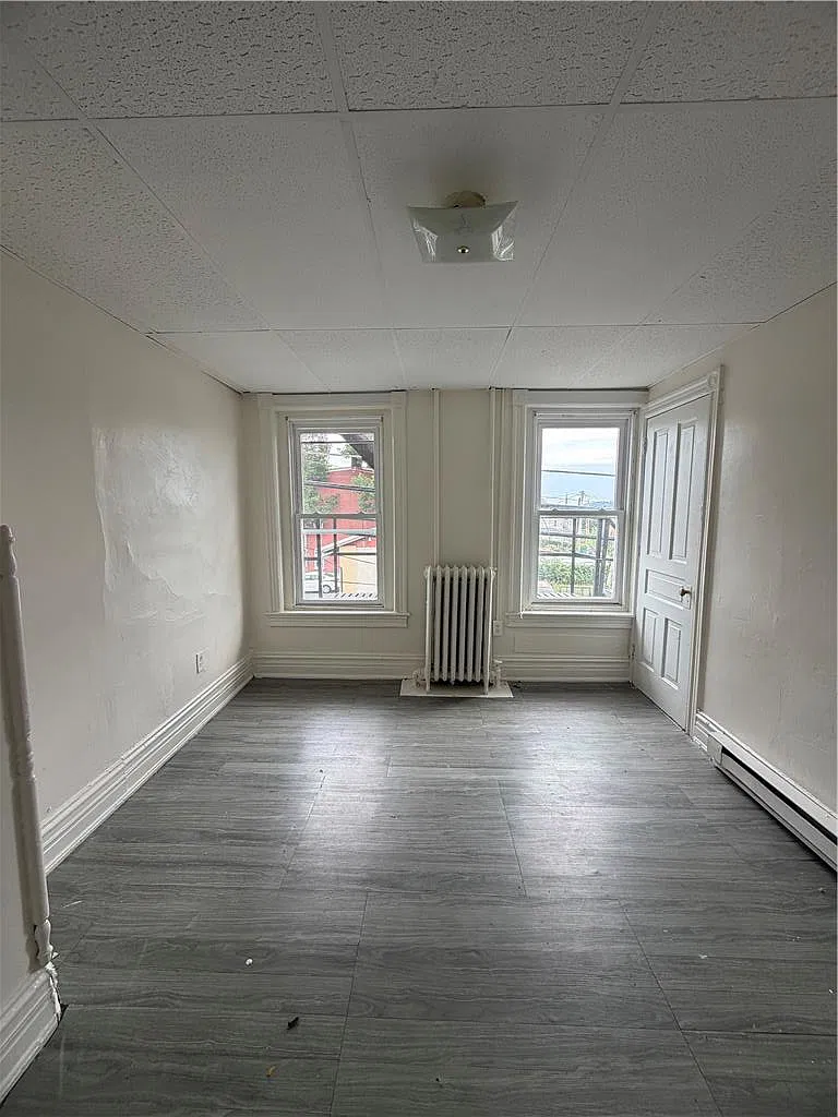 Studio, 1.0 bath, 400 sqft, $975 — Photo 2